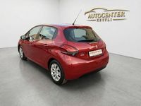 Gebraucht Peugeot 208 Active 82 PS (60 kW) 2017 Rot Kleinwagen