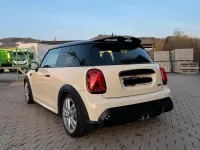 Używany Mini John Cooper Works 231 KM (169 kW) 2022 Biały Hatchback