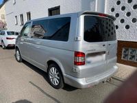 Gebraucht VW Caravelle 105 PS (77 kW) 2005 Silber Van / Kleinbus