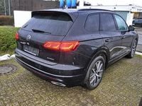 Gebraucht VW Touareg R 462 PS (339 kW) 2021 Deep black perleffekt SUV