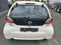 Gebraucht Toyota Aygo Cool 68 PS (50 kW) 2012 Cool white Kleinwagen