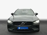 Neu Volvo V60 Ultra 310 PS (228 kW) 2026 Grün Kombi