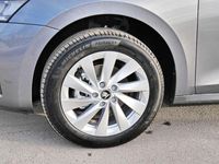 Neu Skoda Octavia Selection 116 PS (85 kW) 2026 Graphitegrau metallic Kombi