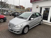 Gebraucht Mercedes B160 95 PS (69 kW) 2010 Silber Van / Kleinbus