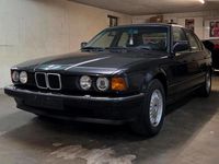 Gebraucht BMW 735 210 PS (154 kW) 1988 Schwarz Limousine