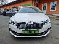 Używany Skoda Superb 156 KM (114 kW) 2020 Biały Kombi