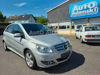Gebraucht Mercedes B200 136 PS (100 kW) 2009 Silber Van / Kleinbus
