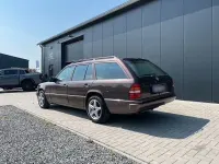 Gebraucht Mercedes E200 136 PS (100 kW) 1994 Grau Kombi