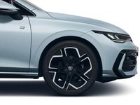 Neu VW Golf VIII R-line 150 PS (110 kW) 2026 Blau Limousine
