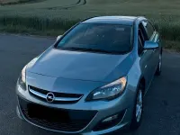 Gebraucht Opel Astra 110 PS (80 kW) 2014 Grau Kombi