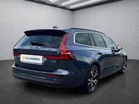 Gebraucht Volvo V60 Core 163 PS (119 kW) 2024 Blau Kombi