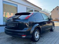 Gebraucht Ford Focus Trend 145 PS (106 kW) 2005 Schwarz Kleinwagen