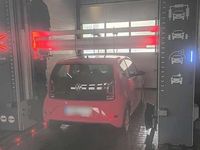 Używany VW up! move up! 68 KM (50 kW) 2016 Czerwony Hatchback