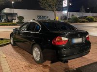 Gebraucht BMW 325 218 PS (160 kW) 2005 Schwarz Limousine