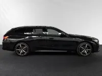 Gebraucht BMW 520 M Sport 197 PS (144 kW) 2025 Black sapphire metallic Kombi
