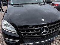 Gebraucht Mercedes ML350 259 PS (190 kW) 2012 Schwarz SUV
