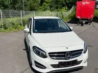 Gebraucht Mercedes B180 109 PS (80 kW) 2015 Weiß Kleinwagen