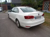 Gebraucht VW Jetta Comfortline 170 PS (125 kW) 2013 Weiß Limousine
