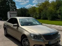 Gebraucht Mercedes E250 204 PS (150 kW) 2009 Beige Limousine