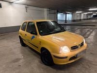 Gebraucht Nissan Micra 60 PS (44 kW) 2000 Gelb Kleinwagen