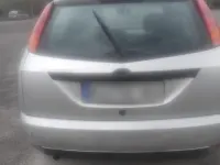 Usado Ford Focus 101 CV (74 kW) 2000 Plateado Familiar