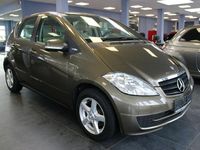 Gebraucht Mercedes A160 95 PS (69 kW) 2012 Braun Limousine