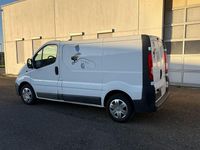 Second-hand Opel Vivaro 114 CP (83 kW) 2010 Alb Monovolum