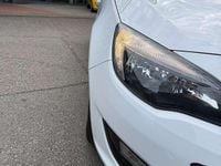 Używany Opel Astra Selection 116 KM (85 kW) 2015 Biały Hatchback