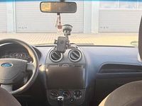 Gebraucht Ford Fiesta Trend 85 PS (62 kW) 2006 Grau Kleinwagen