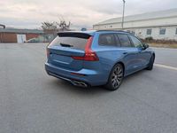 Gebraucht Volvo V60 R-Design 341 PS (250 kW) 2020 Blau Kombi