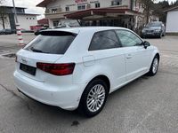Gebraucht Audi A3 Ambiente 105 PS (77 kW) 2013 Weiß Limousine