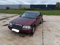 Gebraucht Mercedes C220 Elegance 150 PS (110 kW) 1996 Rot Limousine