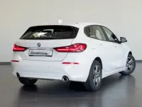 Gebraucht BMW 118 Advantage 150 PS (110 kW) 2023 Alpinweiß uni Kleinwagen