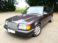 Gebraucht Mercedes E230 132 PS (97 kW) 1991 Violet Limousine
