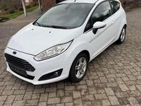 Gebraucht Ford Fiesta Titanium 95 PS (69 kW) 2014 Weiß Kleinwagen