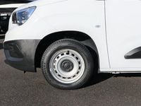 Second-hand Opel Combo 102 CP (75 kW) 2023 Alb Monovolum