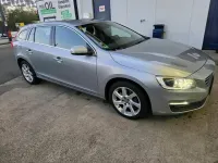 Gebraucht Volvo V60 Momentum 215 PS (158 kW) 2015 Silber Kombi