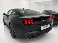 Neu Ford Mustang GT Fastback 446 PS (328 kW) 2025 Schwarz Coupé