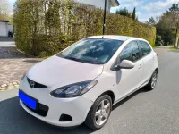 Używany Mazda 2 86 KM (63 kW) 2010 Biały Hatchback