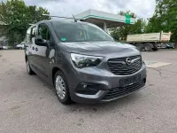 Gebraucht Opel Combo Elegance 131 PS (96 kW) 2022 Mondstein grau/e:vulkan grau Van / Kleinbus