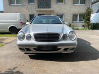 Gebraucht Mercedes E240 170 PS (125 kW) 2000 Silber Limousine