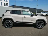 Neu Jeep Avenger Summit 110 PS (80 kW) 2026 Beige SUV