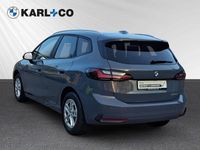 Gebraucht BMW 220 Active Tourer Performance 170 PS (125 kW) 2023 Sparkling kupfergrau metallic Van / Kleinbus