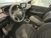 Gebraucht Dacia Sandero Expression 101 PS (74 kW) 2024 Blau Kleinwagen