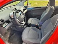 Second-hand Chevrolet Spark 68 CP (50 kW) 2012 Roșu Hatchback