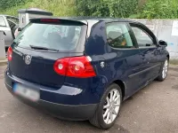 Gebraucht VW Golf V 95 PS (69 kW) 2004 Blau Kleinwagen