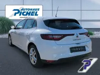 Usata Renault Mégane Play 101 CV (74 kW) 2017 Bianco Berlina