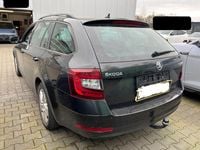 Gebraucht Skoda Octavia Ambition 150 PS (110 kW) 2018 Schwarz Kombi