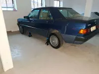 Gebraucht Mercedes 190 120 PS (88 kW) 1991 Blau Limousine