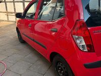 Gebraucht Hyundai i10 75 PS (55 kW) 2010 Rot Kleinwagen